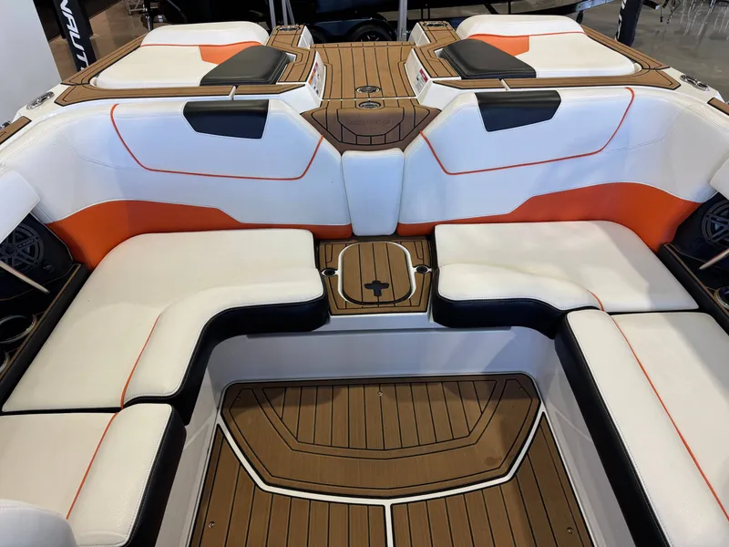 Slide: The Image of Correct Craft Super Air Nautique GS22 2017 - 27