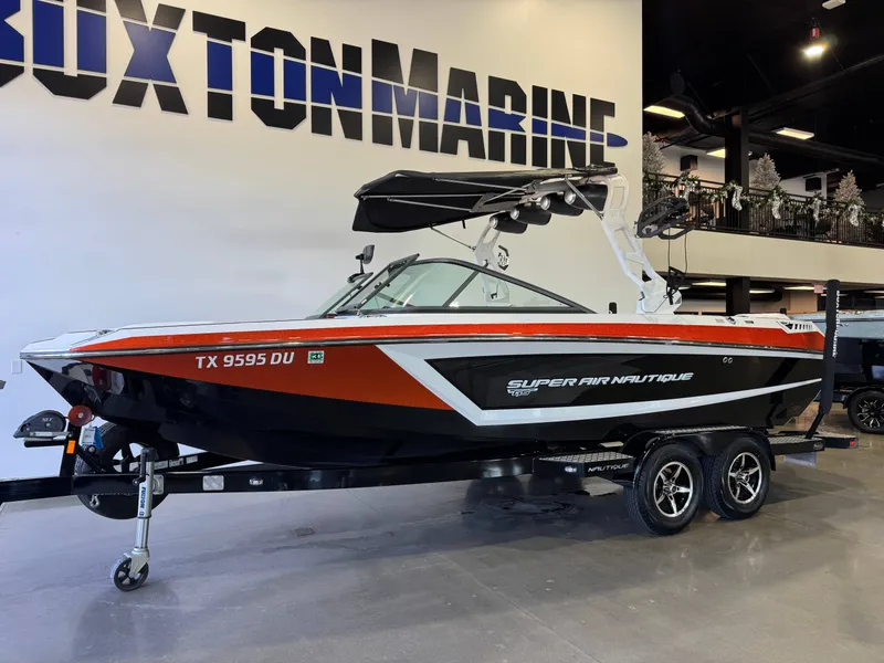 Slide: The Image of Correct Craft Super Air Nautique GS22 2017 - 3