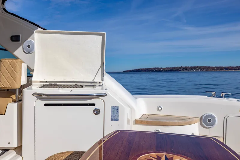 Slide: The Image of Sea Ray 55 Sundancer 2008 - 29
