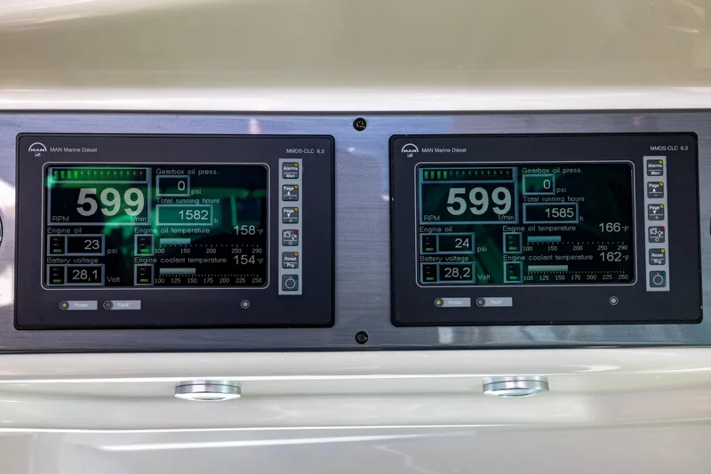 Slide: The Image of Sea Ray 55 Sundancer 2008 - 44