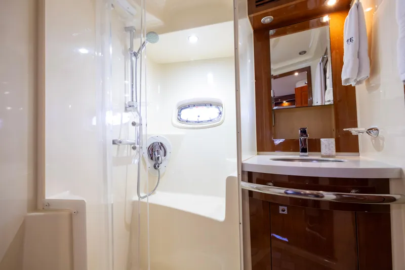 Slide: The Image of Sea Ray 55 Sundancer 2008 - 60