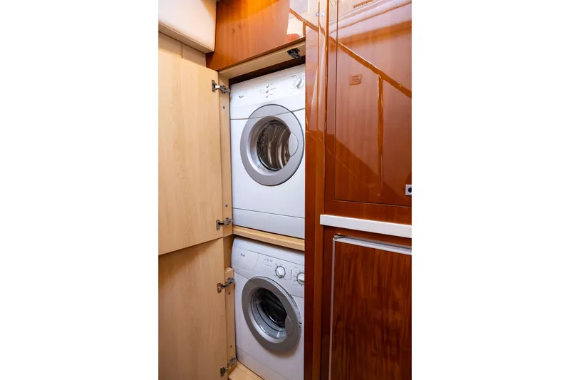 Slide: The Image of Sea Ray 55 Sundancer 2008 - 61