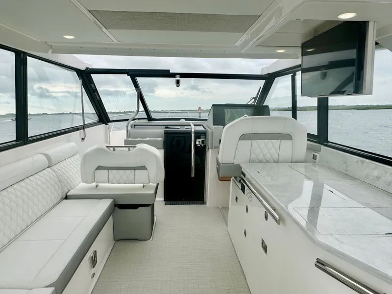 Slide: The Image of Regal 36 XO 2022 - 5