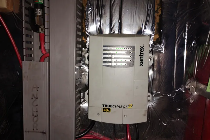 Slide: The Image of Xantrex TrueCharge2 40A battery charger in a 1991 Jefferson 48 Rivanna Sundeck. - 77