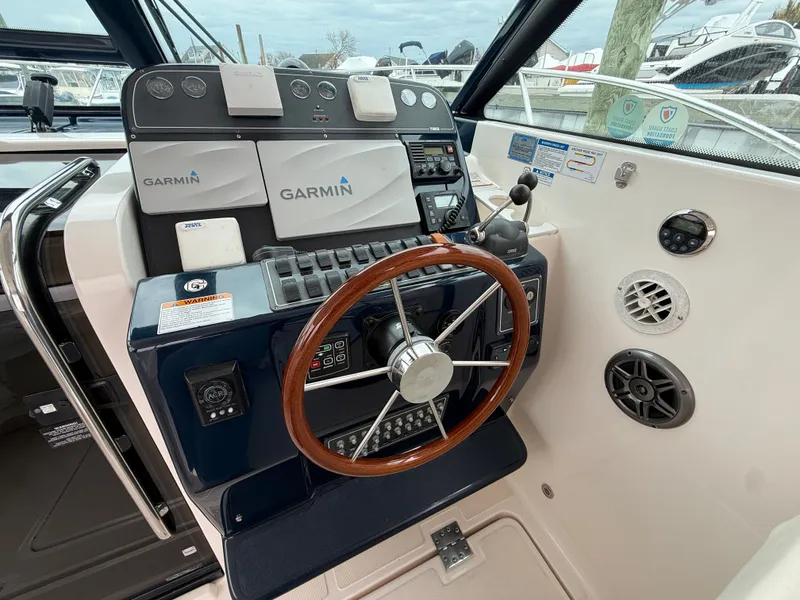 Slide: The Image of Tiara 3200 Open 2005 - 16