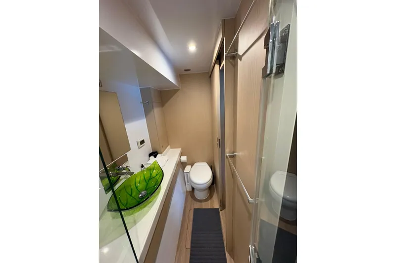 Slide: The Image of Master Bathroom - 24