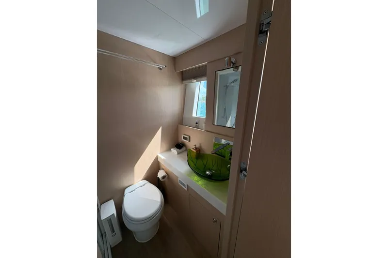 Slide: The Image of VIP - STB Aft Bathroom - 28
