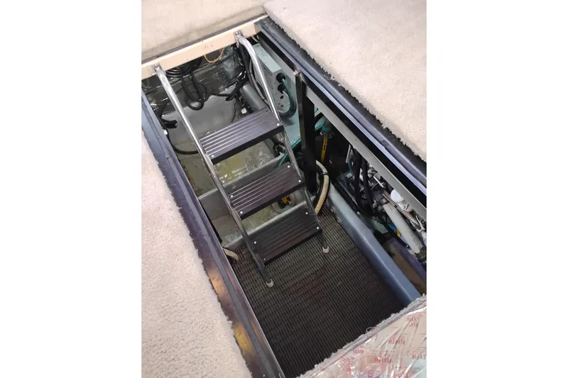 Slide: The Image of Engine room access ladder on 2004 Meridian 459 Motoryacht. - 65