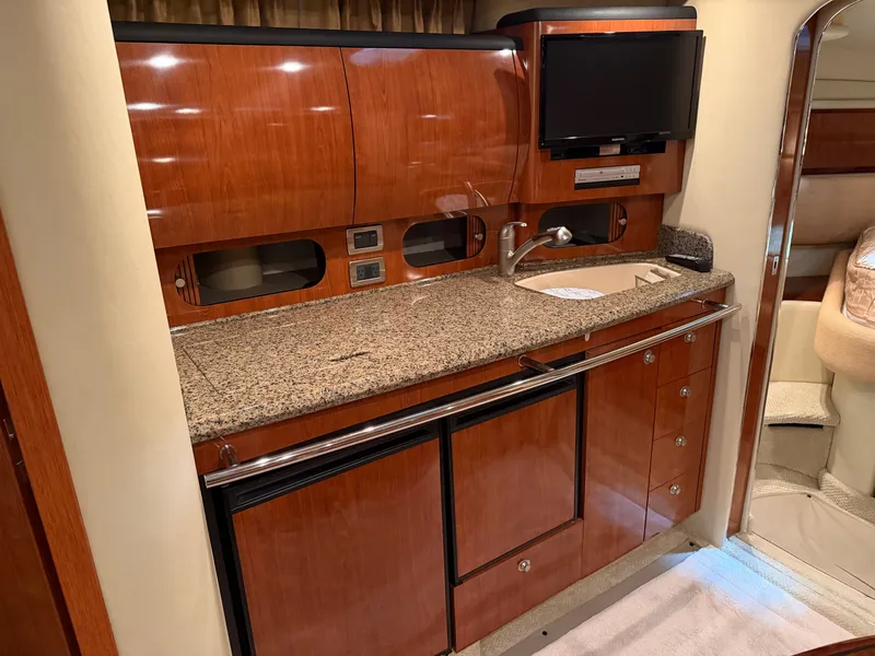 Slide: The Image of Sea Ray 360 Sundancer 2005 - 16