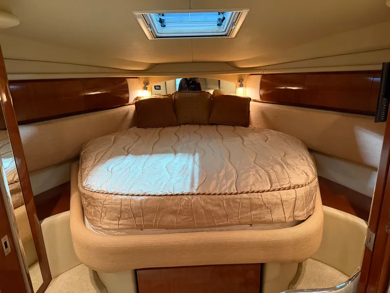 Slide: The Image of Sea Ray 360 Sundancer 2005 - 18