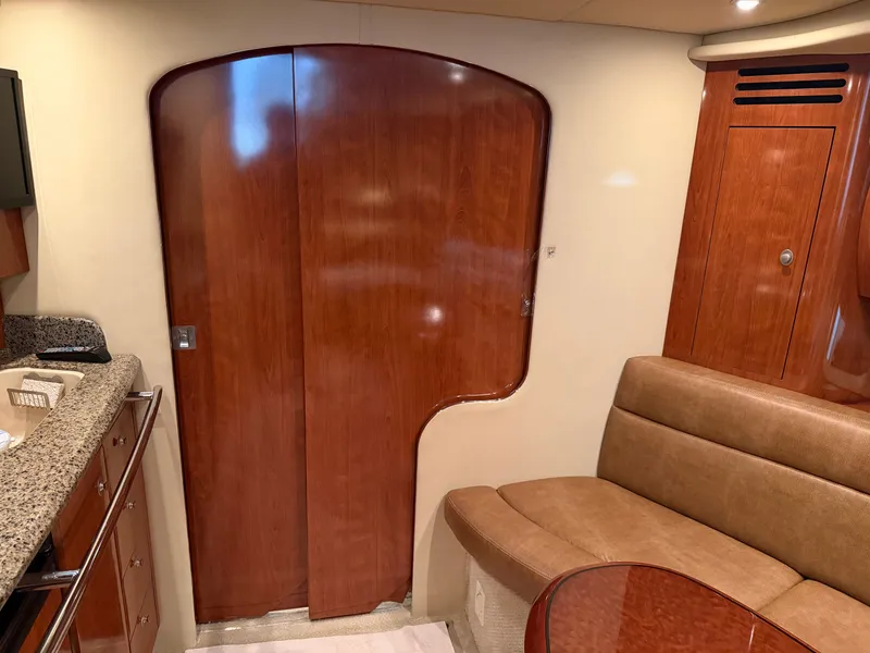 Slide: The Image of Sea Ray 360 Sundancer 2005 - 19