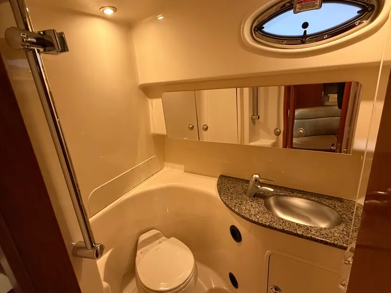 Slide: The Image of Sea Ray 360 Sundancer 2005 - 26