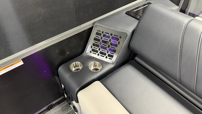 Slide: The Image of Premier 250 Intrigue 2026 - 78