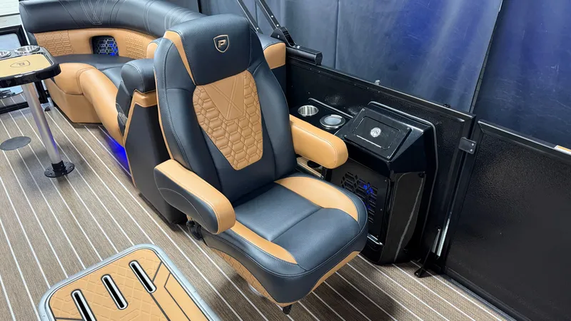 Slide: The Image of Premier 250 Intrigue 2026 - 39