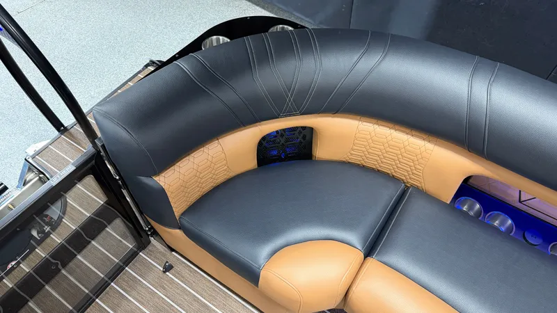 Slide: The Image of Premier 250 Intrigue 2026 - 83