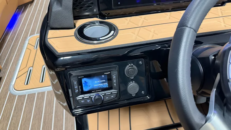 Slide: The Image of Premier 250 Intrigue 2026 - 62