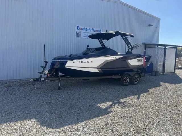 The Image of Heyday Wake Boats WT-2DC 2024 - 1