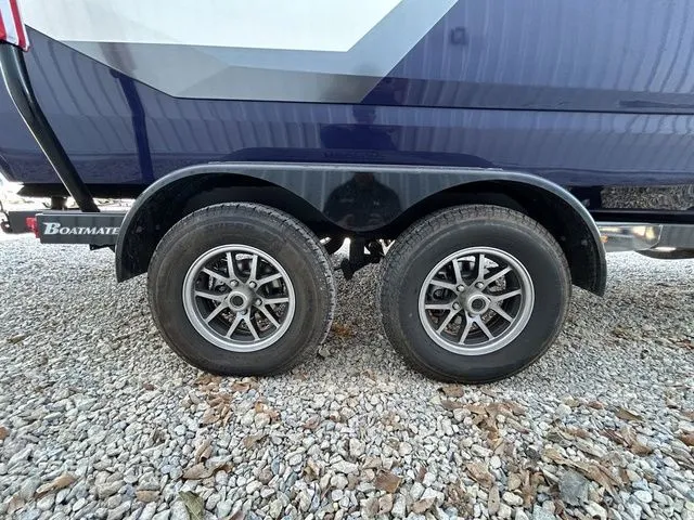 Slide: The Image of Heyday Wake Boats WT-2DC 2024 - 32