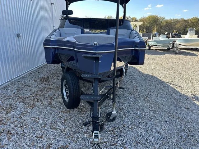 Slide: The Image of Heyday Wake Boats WT-2DC 2024 - 9