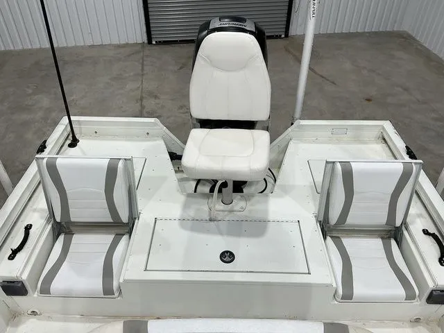 Slide: The Image of Lowe SF 214 Sport Fish 2021 - 11