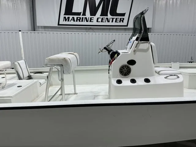 Slide: The Image of Lowe SF 214 Sport Fish 2021 - 18