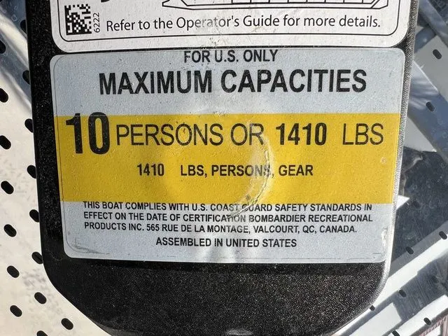 Slide: The Image of Sea-Doo Switch Cruise 21 2023 - 15