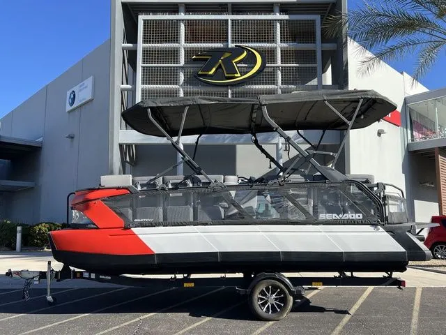 Slide: The Image of Sea-Doo Switch Cruise 21 2023 - 16