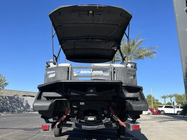 Slide: The Image of Sea-Doo Switch Cruise 21 2023 - 3