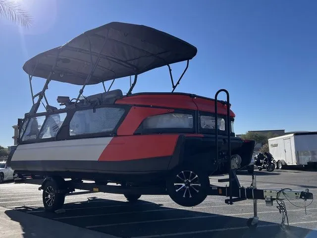 Slide: The Image of Sea-Doo Switch Cruise 21 2023 - 6