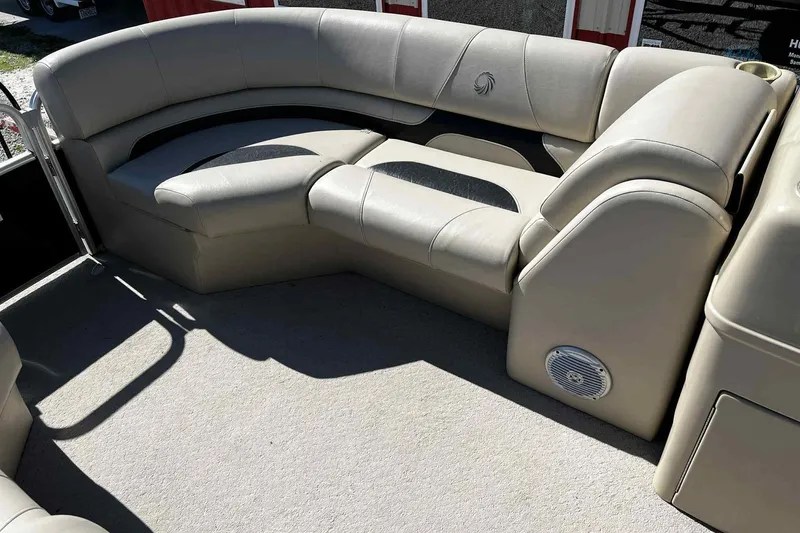 Slide: The Image of Jensen MS30BT stereo system on 2015 Lowe SS 210 boat dashboard. - 10