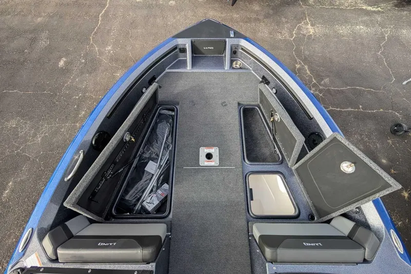 Slide: The Image of 2026 Lund 202 Pro V GL Fiberglass Series Lund Located at Waconda Boats - 10