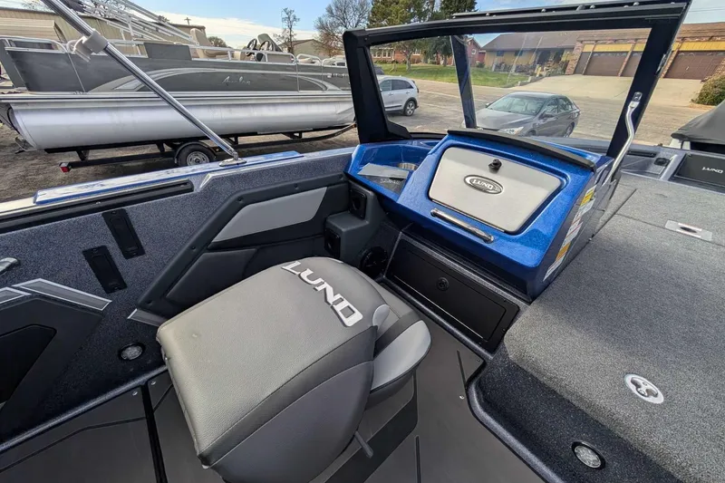 Slide: The Image of 2026 Lund 202 Pro V GL Fiberglass Series Lund Located at Waconda Boats - 13