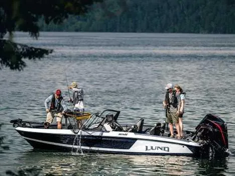 Slide: The Image of 2026 Lund 202 Pro V GL Fiberglass Series Lund Located at Waconda Boats - 21