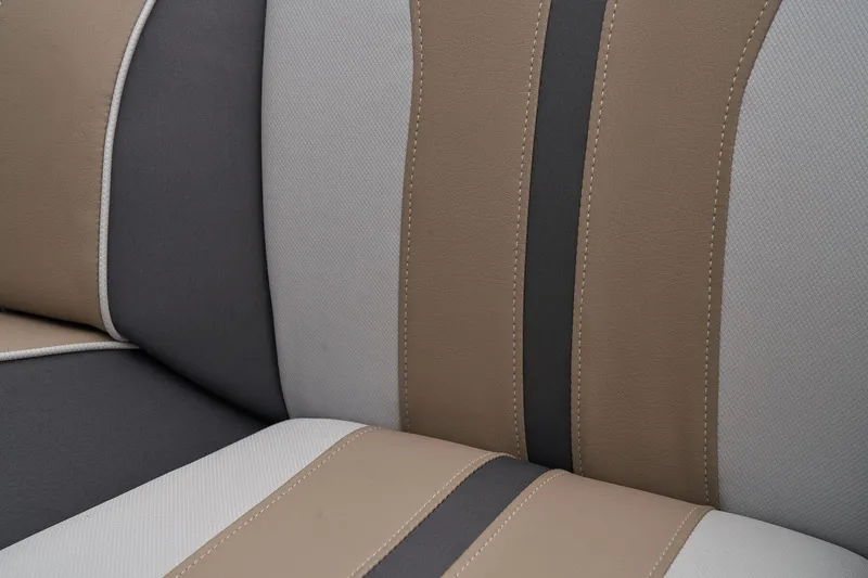 Slide: The Image of Ranger Z521R 2026 - 62