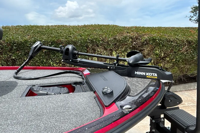 Slide: The Image of Minn Kota Maxxum trolling motor on 2026 Nitro Z20 XL boat deck. - 7
