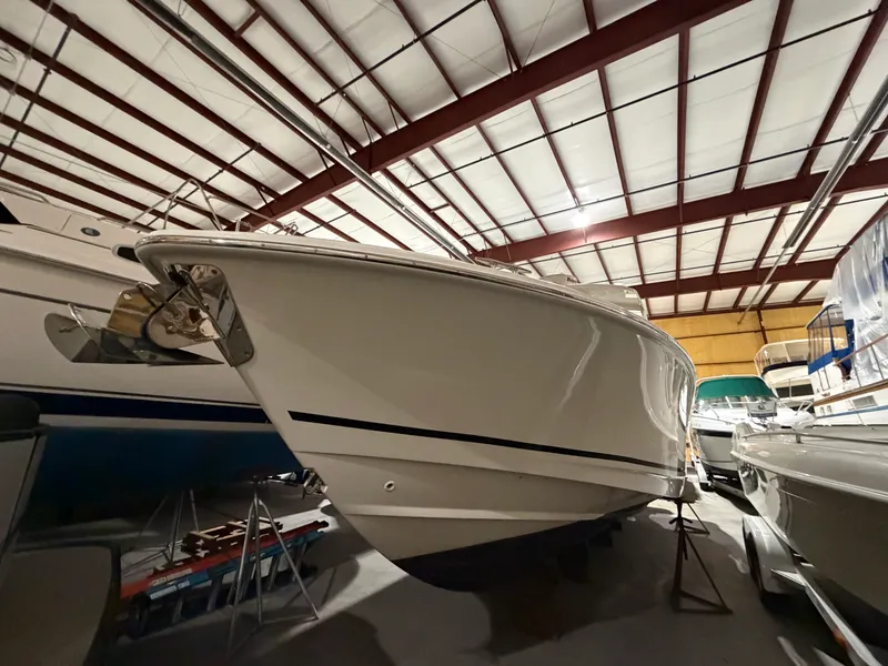 Slide: The Image of Boston Whaler OUTRAGE 33 2018 - 12