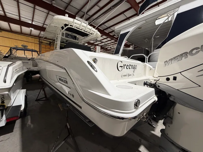 Slide: The Image of Boston Whaler OUTRAGE 33 2018 - 16
