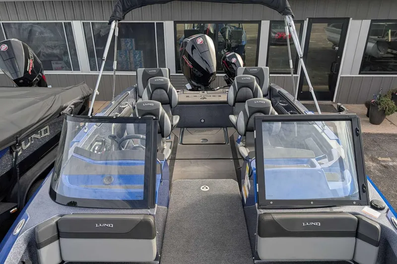 Slide: The Image of 2026 Lund 202 Pro V GL Fiberglass Series Lund Located at Waconda Boats - 5