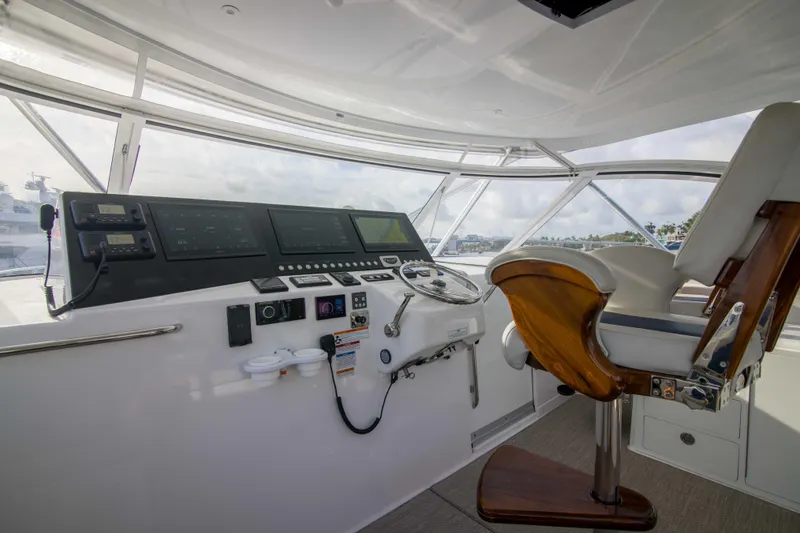 Slide: The Image of Cabo 41 Justice - Exterior Helm - 17