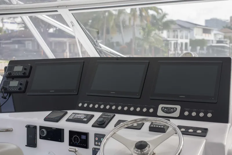 Slide: The Image of Cabo 41 Justice - Exterior Helm - 20