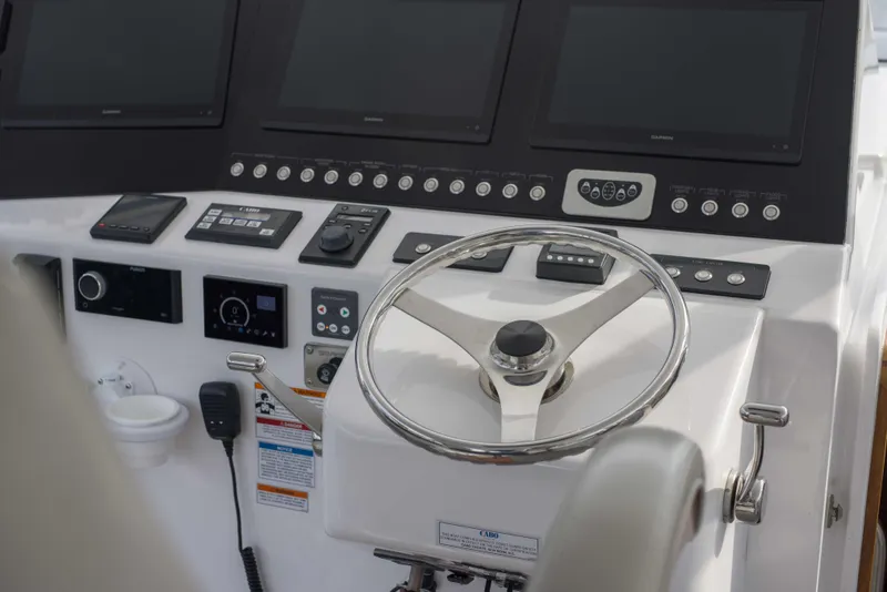 Slide: The Image of Cabo 41 Justice - Exterior Helm - 25