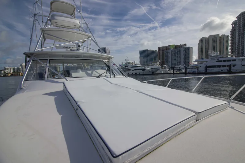 Slide: The Image of Cabo 41 Justice - Exterior Bow - 32