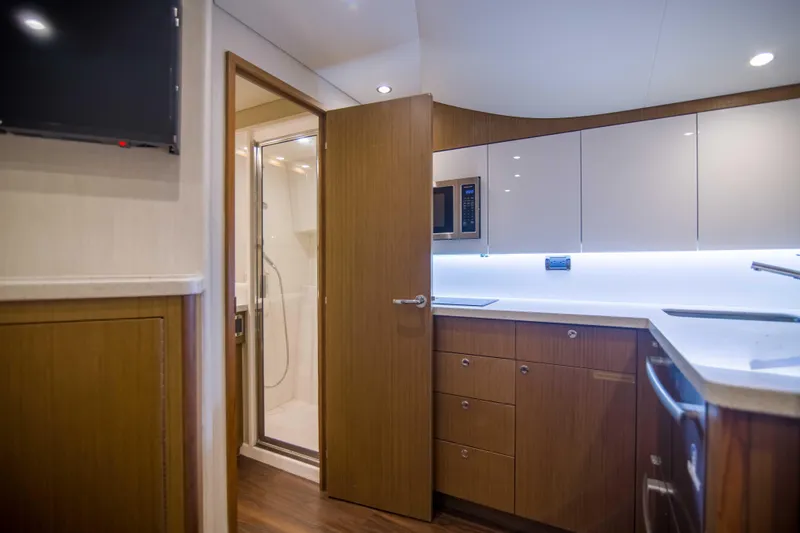 Slide: The Image of Cabo 41 Justice - Interior Cabin - 53