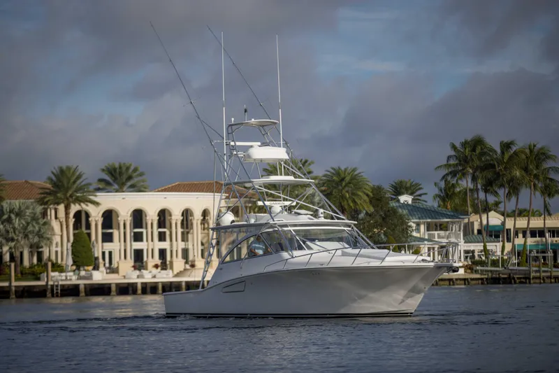 Slide: The Image of Cabo 41 Justice - Exterior Profile - 65