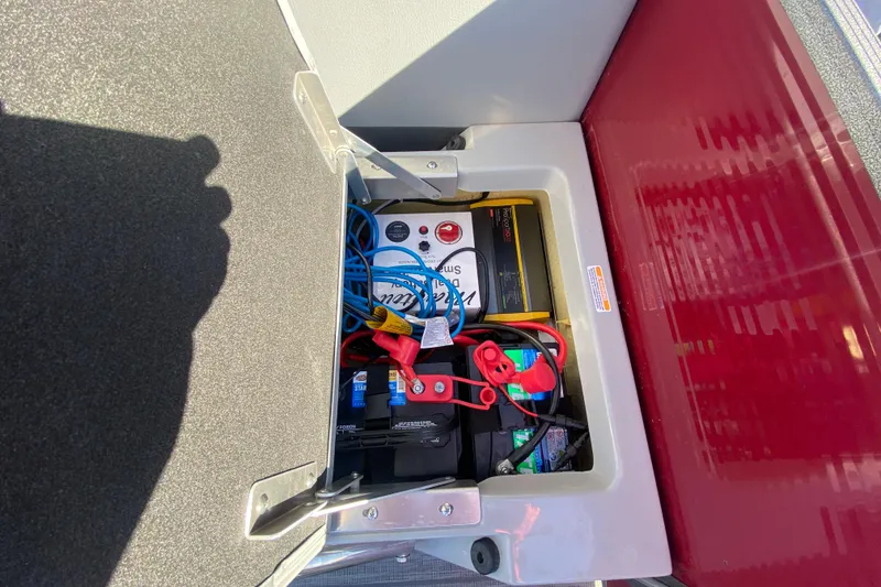 Slide: The Image of Battery compartment of 2020 Manitou 25 Oasis SR SHP with cables and connectors. - 38