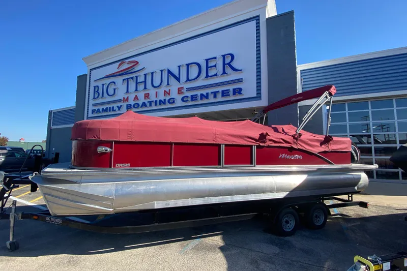 Slide: The Image of 2020 Manitou 25 Oasis SR SHP pontoon boat at Big Thunder Marine dealership. - 41