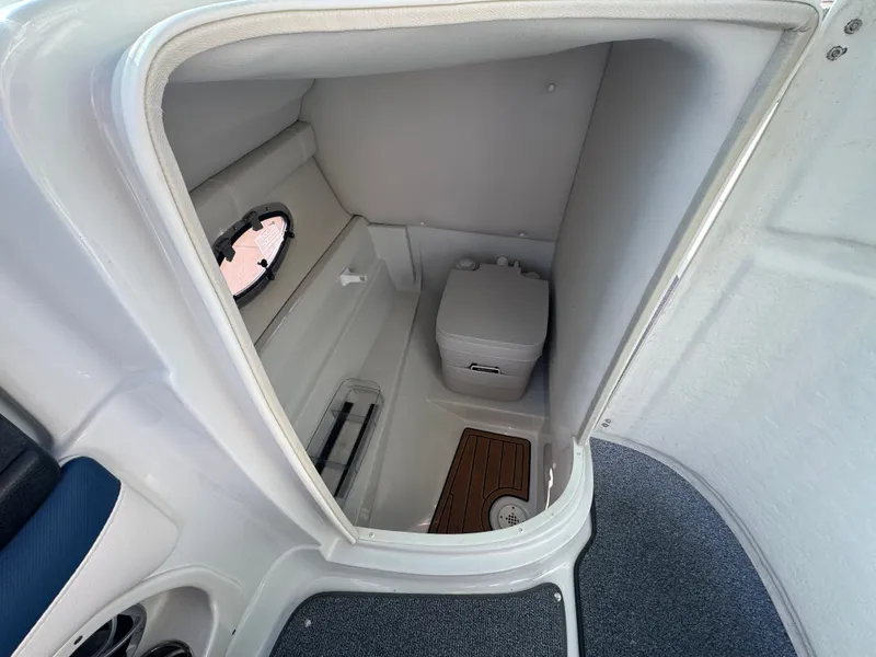 Slide: The Image of Crownline Boats Eclipse E4 2014 - 13