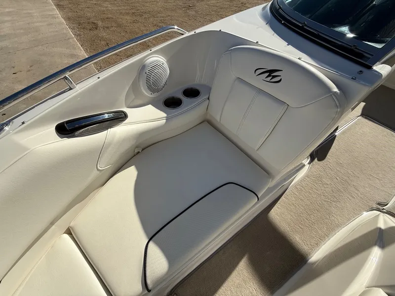 Slide: The Image of Monterey 214FS 2009 - 8