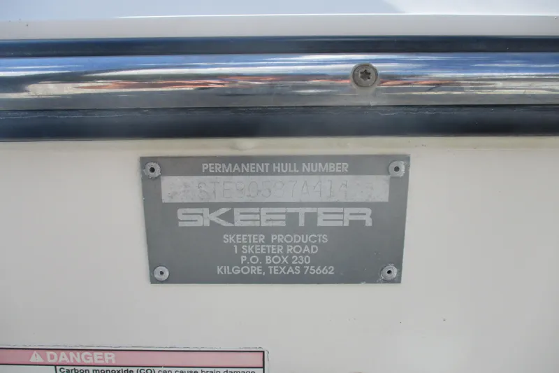Slide: The Image of 2014 Skeeter SX240 hull identification plate with manufacturer details. - 15