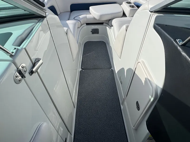 Slide: The Image of Crownline Boats Eclipse E4 2014 - 15